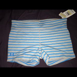 NWT Under Armour shorts size medium.